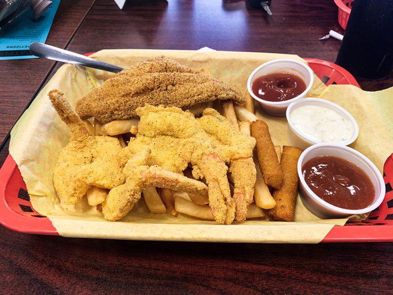 Catfish House food